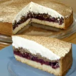 Feuerwehrkuchen – Kirsch Nusstorte mit Sahnehaube