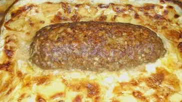 Hackbraten mit Kartoffeln in Sahne