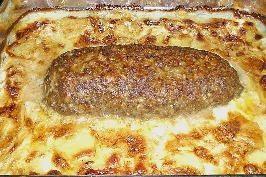 Hackbraten mit Kartoffeln in Sahne