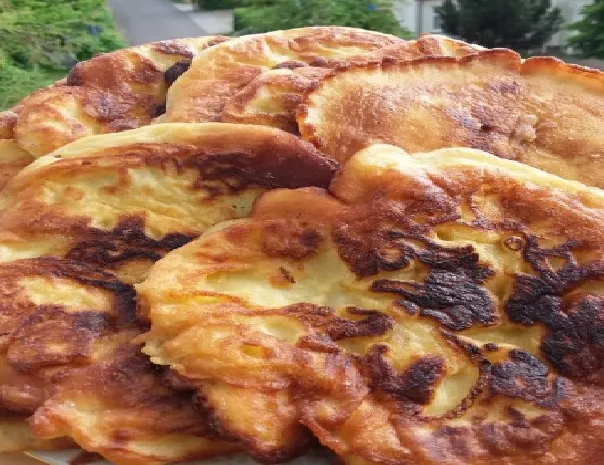 Nach Schnauze gemacht Eierkuchen