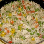 Reispfanne mit Gemüse und Hühnchen