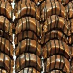 Rum-Kipferl mit Schokoladenglasur