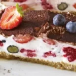 Beeren-Tiramisu- Kuchen