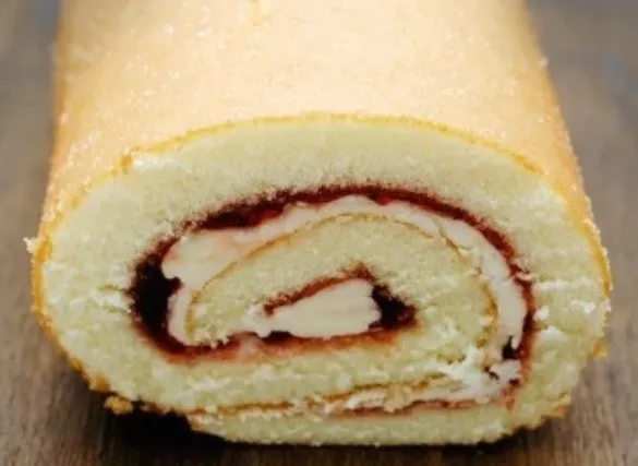 Biskuitroulade Rezept