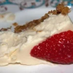 ERDBEER EISTORTE MIT FRISCHKÄSE