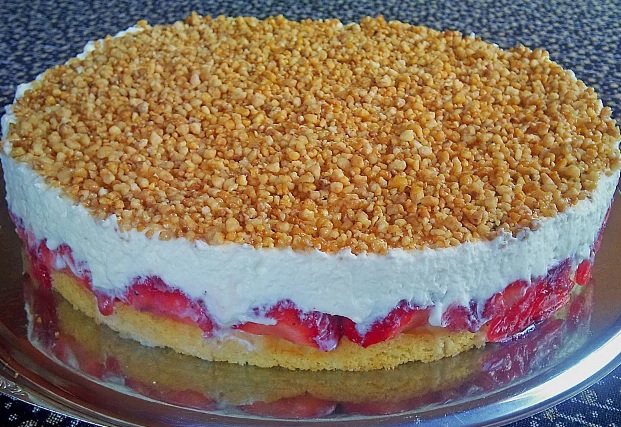 Erdbeer Krokant Torte pin