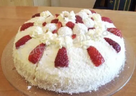 Erdbeer Raffaello Torte