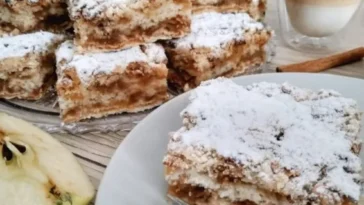 Gestreuter Apfel-Zimt-Kuchen