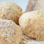 Marillenknödel mit kartoffelteig