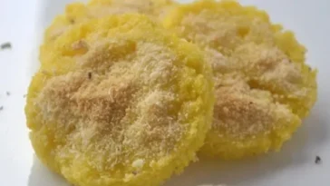 Polentataler mit parmesan