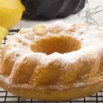 Saftiger zitronengugelhupf