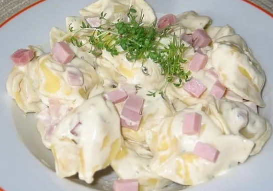 Tortellini mit Käse Sahne Soße