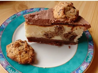 Chocolate Chip Cookie Dough Cheesecake