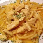 Gewürfelte Hähnchenbrust in Orangensoße