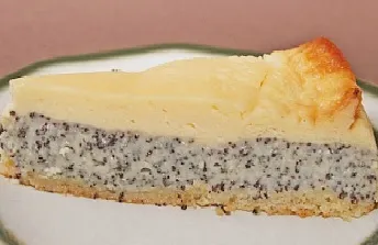 Mohnkuchen mit Schmand und Vanillepudding