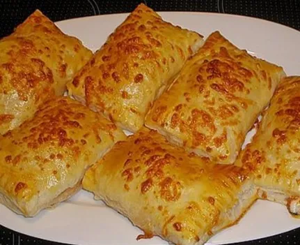 Pizzataschen aus Blätterteig