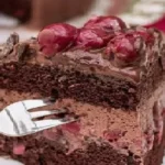 Schokoladentorte mit Sauerkirschen