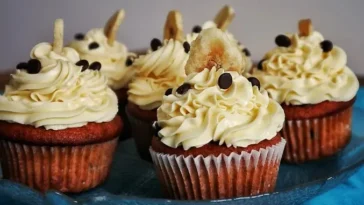 Banana-Split-Cupcakes