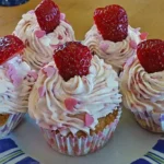 Erdbeer-Cupcakes mit Erdbeer-Mascarpone Frosting