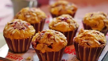 Johannisbeer-Rahm-Muffins