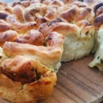 Kräuter-Zupfbrot in der Springform