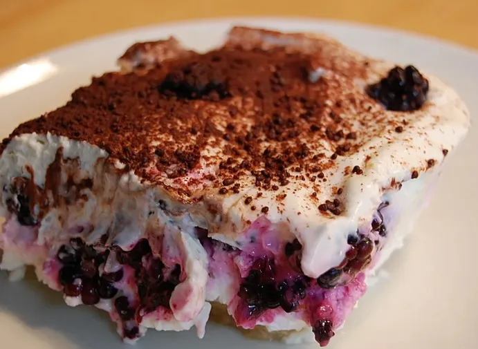 Brombeer-Tiramisu