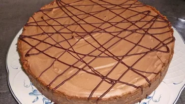 Torta della crema di cioccolato