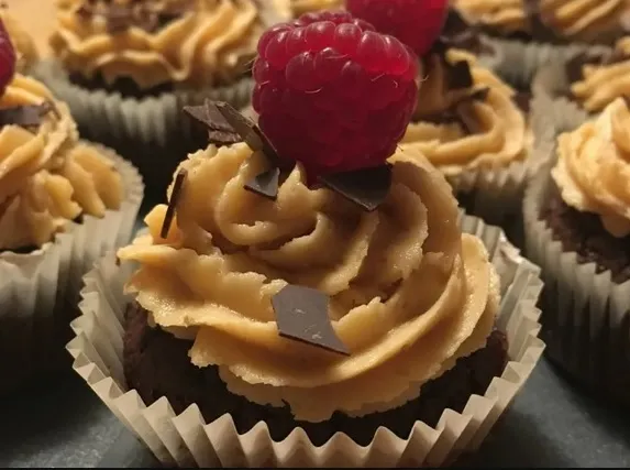 Vegane Schoko-Erdnussbutter-Cupcakes