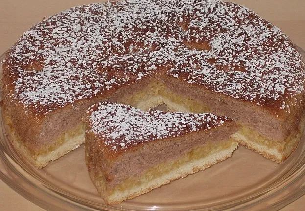 Apfelkuchen mit Mürbeteig und Kakaobiskuit