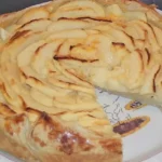 Apfelkuchen mit Puddingfüllung