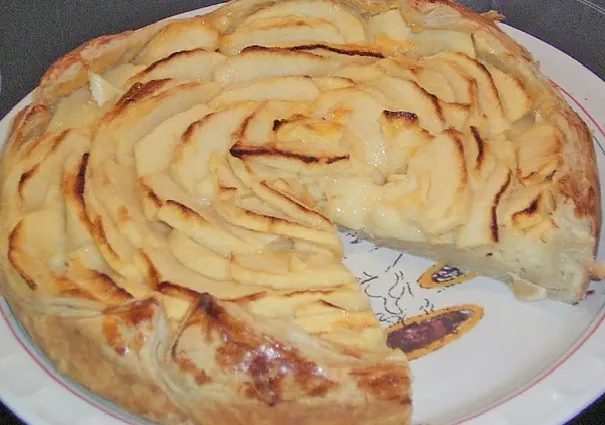 Apfelkuchen mit Puddingfüllung