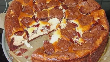 Rotweinpflaumen Mandel Zupfkuchen