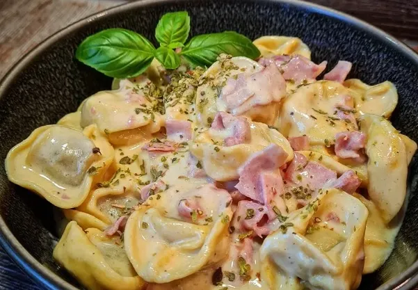 Tortellini alla panna