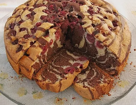 Zebrakuchen mit Kirschen - laktosefrei