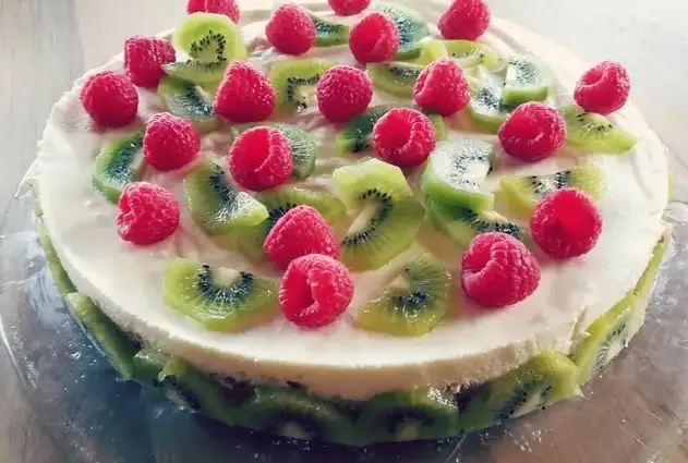 Frischkäse - Kiwi - Torte