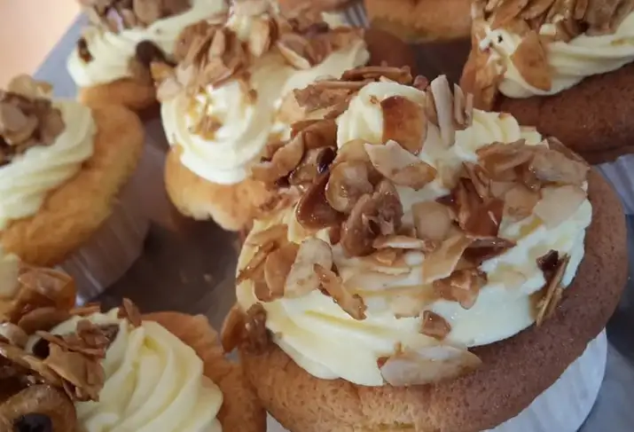 Bienenstich Cupcakes