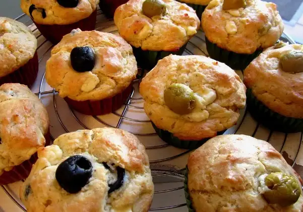 Feta-Oliven-Muffins