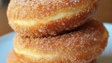 Hefe-Donuts mit Apfelwein, Zimt und Zucker