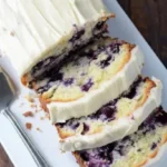 Blaubeer-Limetten-Rührkuchen mit Frischkäse-Zuckerguss