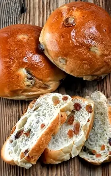 butter-rosinenbrötchen