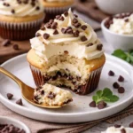 Leckere Cannoli-Cupcakes mit ricottafüllung und schokolade