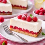 Himbeer-Joghurt-Torte mit frischen Himbeeren und cremigem Joghurt-Verhältnis