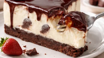 Himmlisch cremige Torte mit reichhaltiger Creme und verführerischem Belag