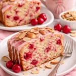 Kirsch-Almond-Brotkuchen mit saftigen Kirschen und Mandeln