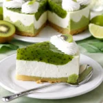Frischer Kiwi Käsekuchen mit cremiger Füllung und fruchtigem Topping