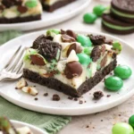 Minzschokoladen-Sieben-Layer-Riegel in verführerischer Präsentation