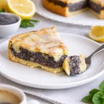 Mohnstreuselkuchen mit knusprigen Streuseln und saftigem Mohnbelag