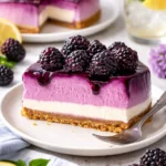 Brombeer-Käsekuchen mit frischen Brombeeren und cremiger Käsefüllung