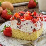 Fantakuchen vom Blech mit Schmand und Erdbeeren – leckeres Rezept