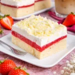 Frau-Holle-Kuchen mit einer saftigen Apfelfüllung auf einem Teller